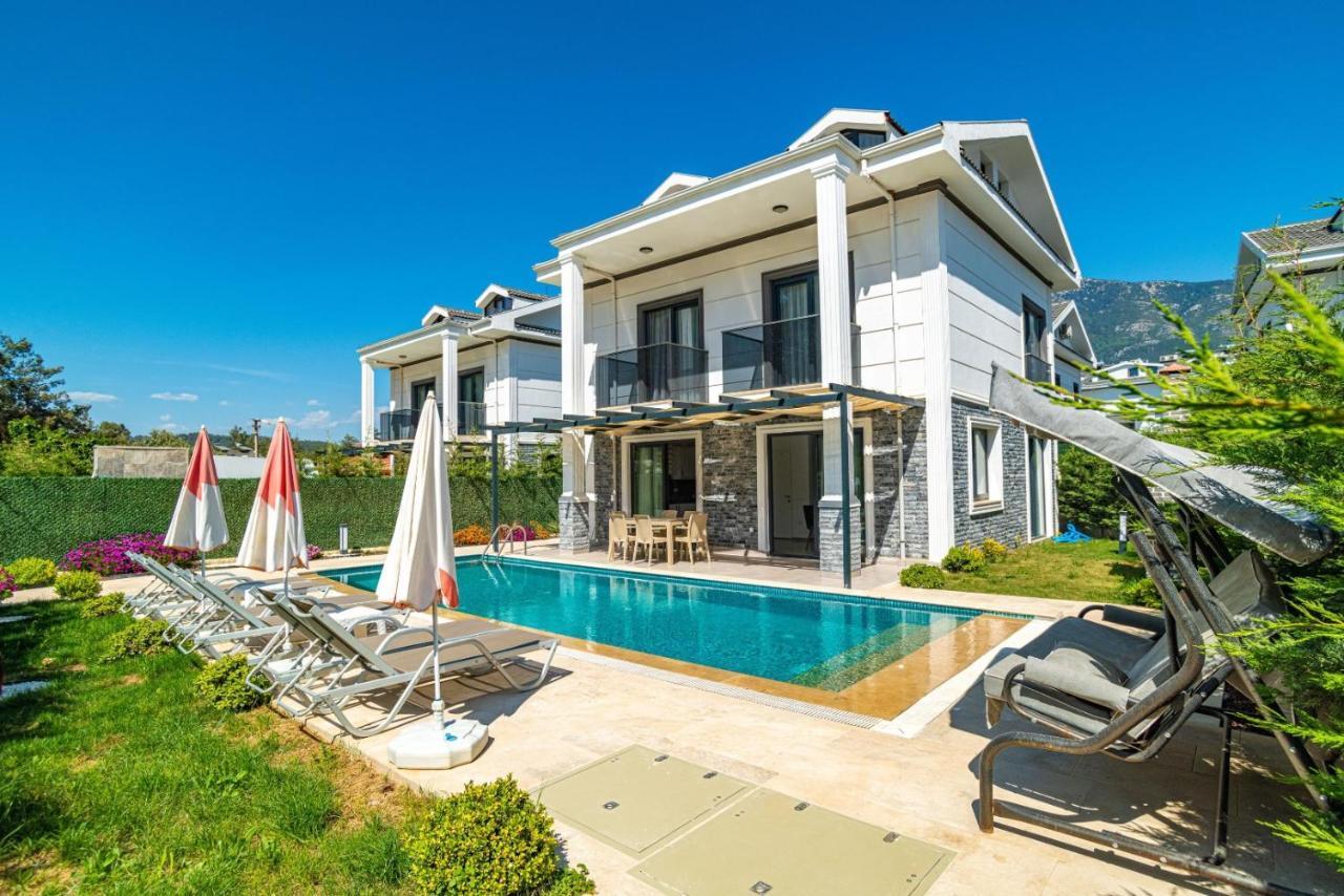 4 Bedroom Holiday Villa In Hisaroenue Oeluedeniz- Gold Rose Fethiye Exterior foto