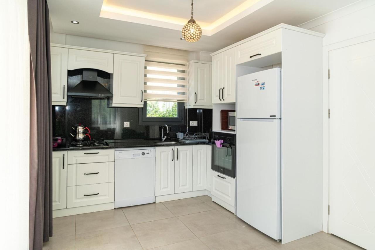 4 Bedroom Holiday Villa In Hisaroenue Oeluedeniz- Gold Rose Fethiye Exterior foto