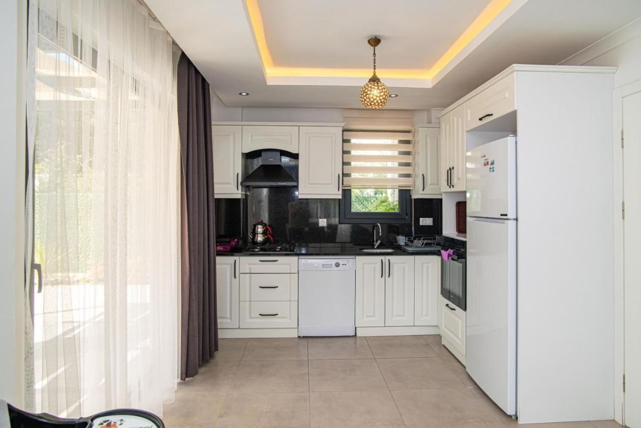 4 Bedroom Holiday Villa In Hisaroenue Oeluedeniz- Gold Rose Fethiye Exterior foto
